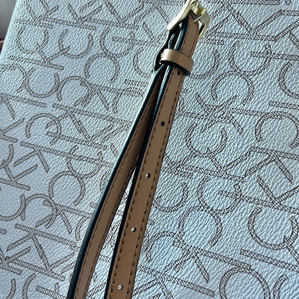 Calvin Klein Women's CK Logo Print Allover Crossbody Bag White Brown CLEAN - Picture 7 of 10